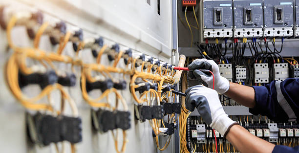 Professional Electrician technician working in Van Buren, AR